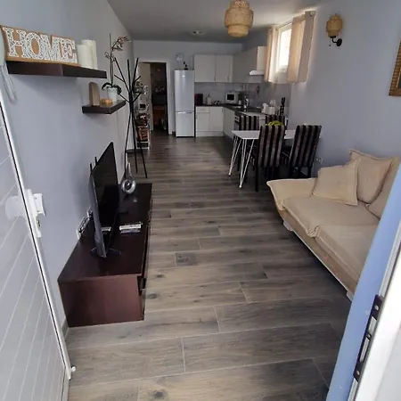 Yurena's Corner Apartment